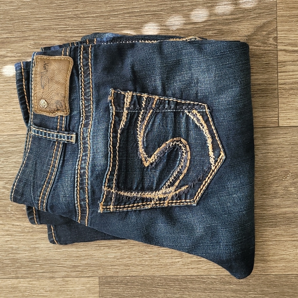 Silver Suki Mid Silm Bootcut Jeans Size 32